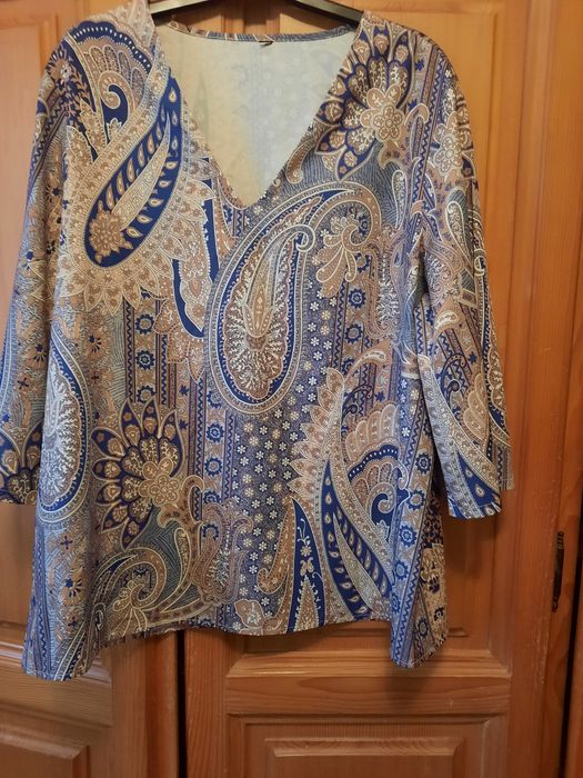 Frumoasa bluza albastra mărimea 48-50