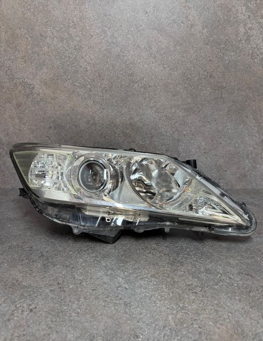 Camry 50 фара правый R