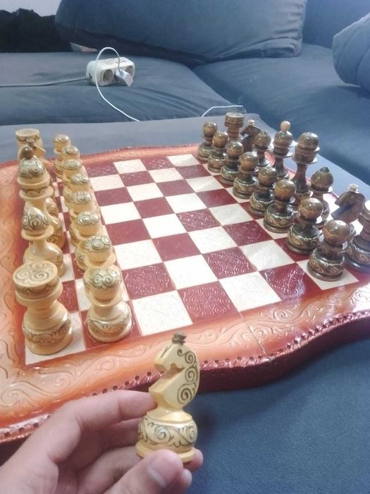 Продам Деревянные Шахматы