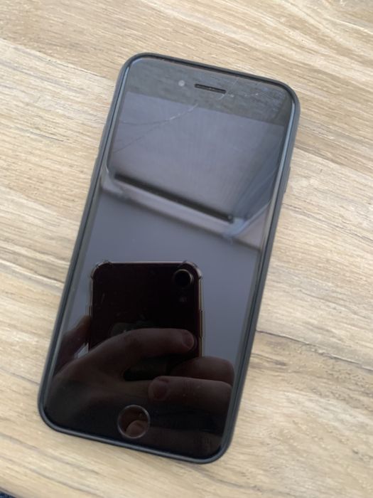 Айфон 8 оригинал с коробкой