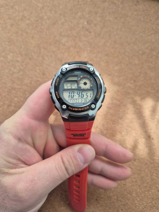 CASIO Illuminator оранжева каишка