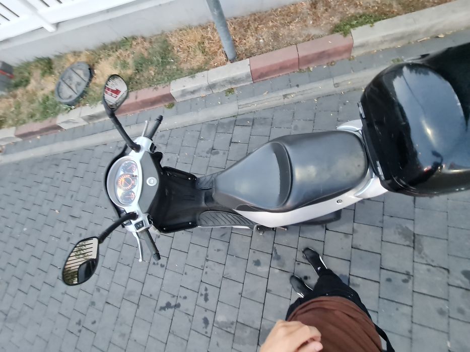 Aprilia Leonardo 300 cc