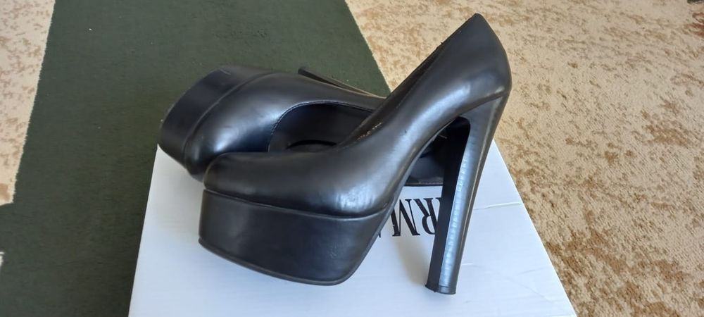 Туфли б/у жағдайы жақсы