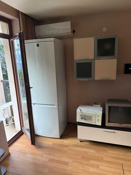 Продава се Двустаен апартамент в Варна, Център - 70 кв.м за 722 €/кв.м - Снимка #1