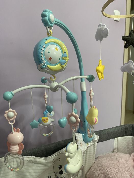 Бебешка музикална въртележка