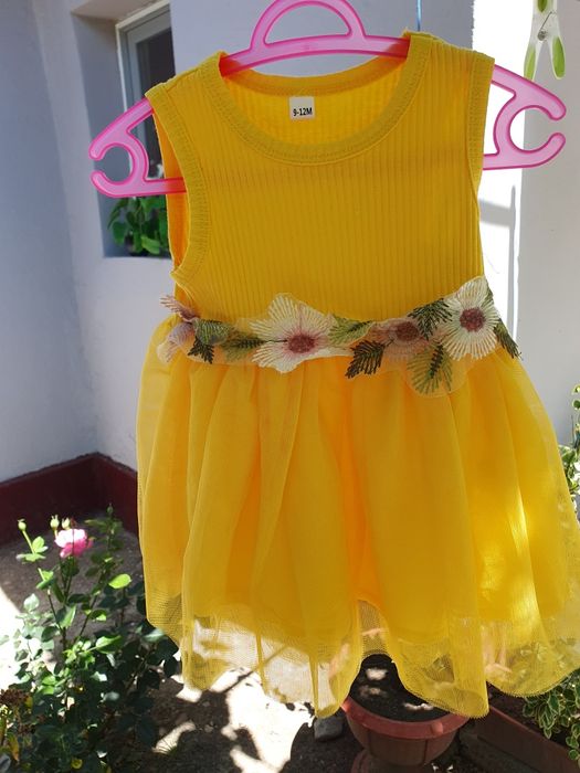 Rochiță galbenă + bolero fetiță 9-12 luni – elegantă, stare foarte bun