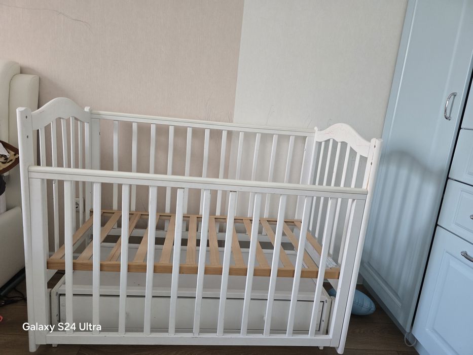 Продам детскую кроватку