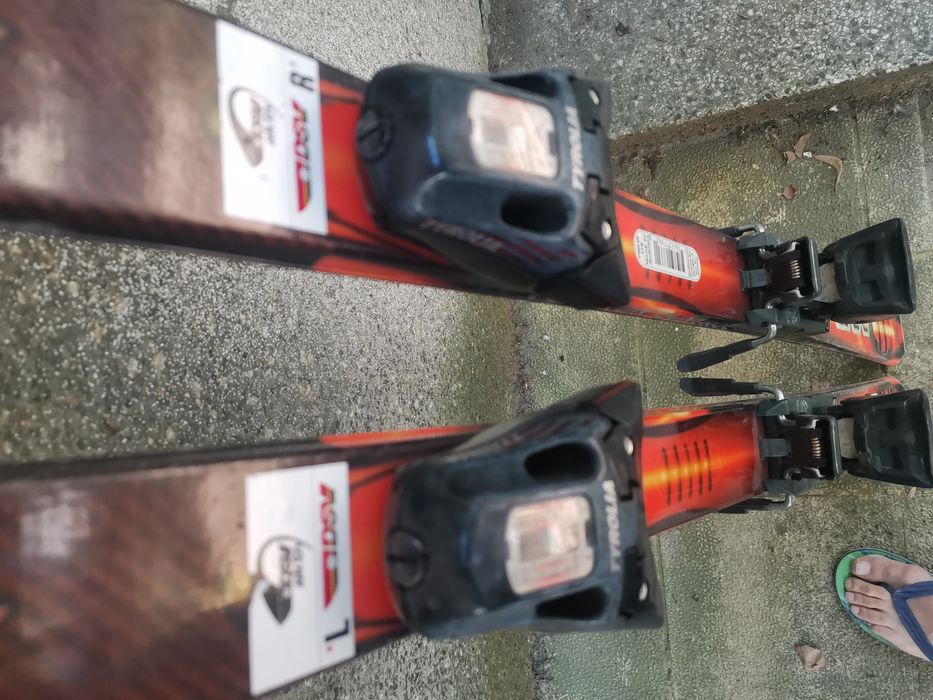 Продавам ски HEAD