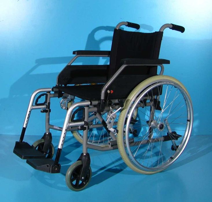 Scaun cu rotile invalizi B+B - latime sezut 45 cm