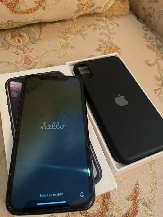 Iphone Xr продам 64гб 100акб