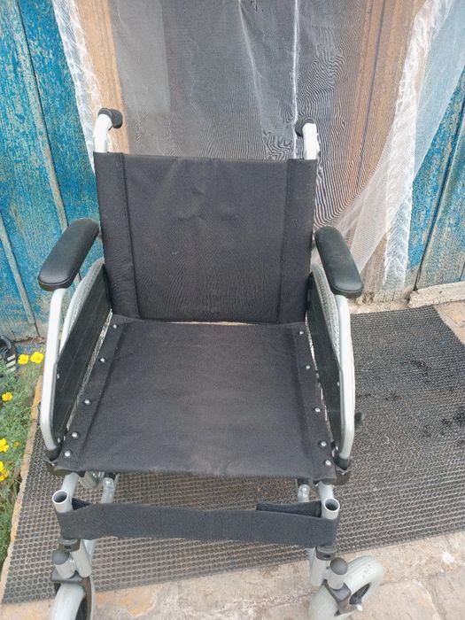 Продам коляску новая