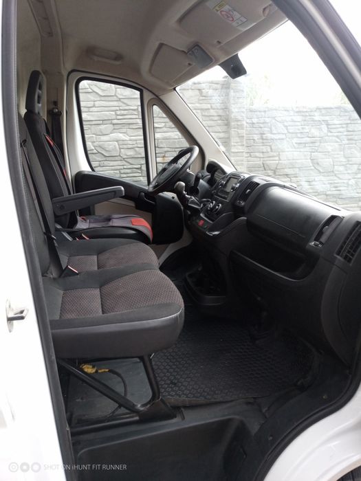 Peugeot boxer 131663 km  reali 2017 clima euró 6 negociabil!!