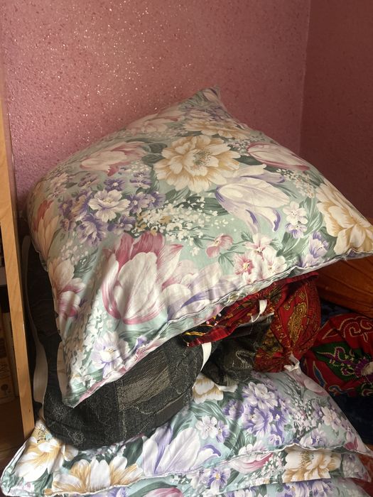 Подушки, пух, Жастыктар