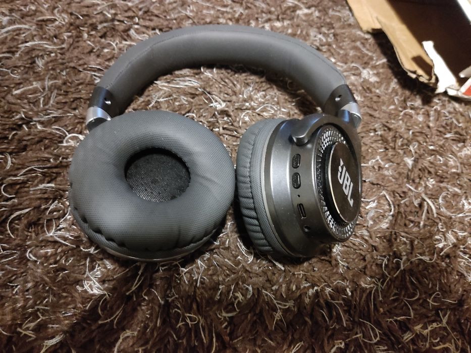 Casti Wireless Model JB7700
JBL by Harman, Bluetooth