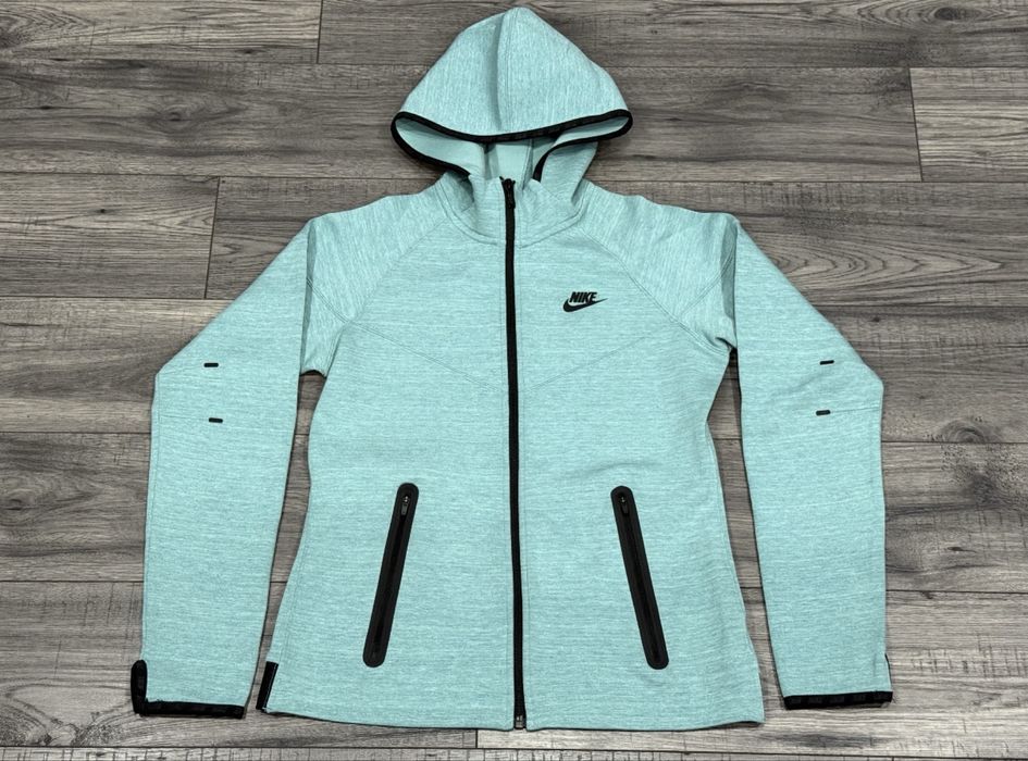 Дамски екип и суичър Nike XS/M