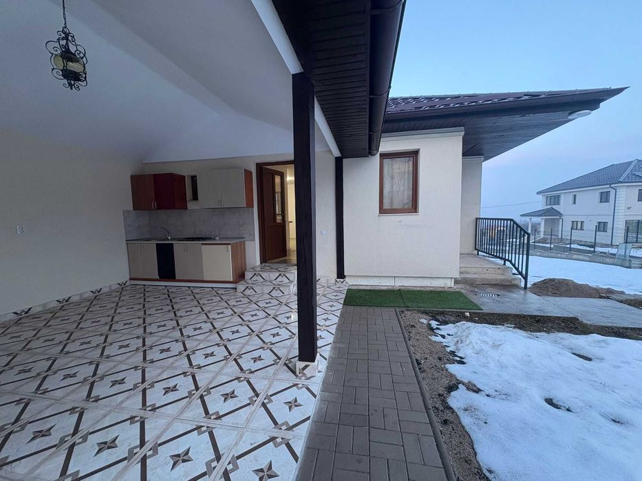 Persoana Fizica inchiriez casa in Campenesti