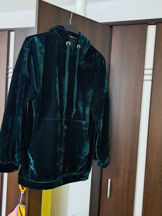 Jacheta / hanorac din catifea verde turcoaz Zara