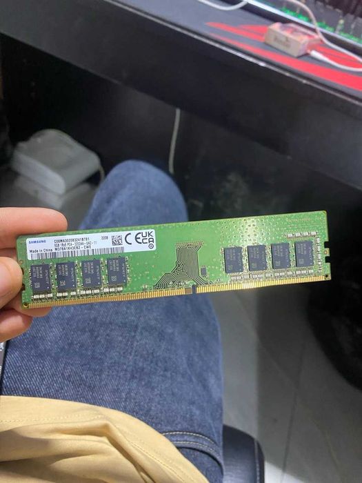 Plata H510 M2, CPU Celeron, DDR4 8gb 3200samsung.