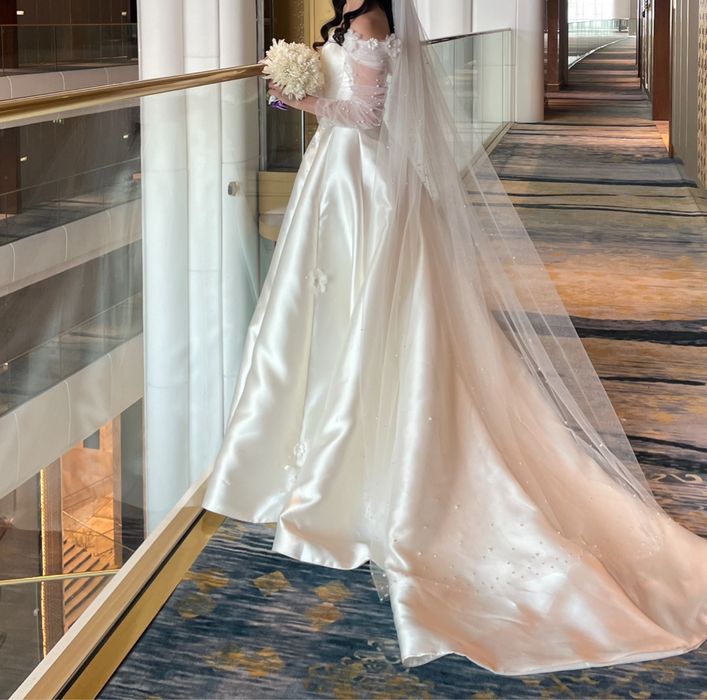 Продам платье , после химчистки