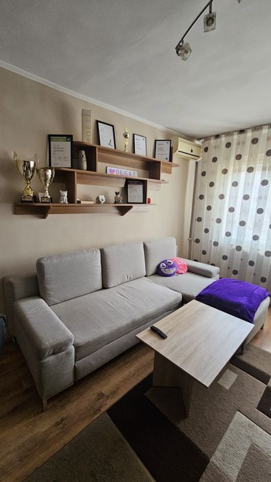 Dau in chirie ap 2 camere X mare