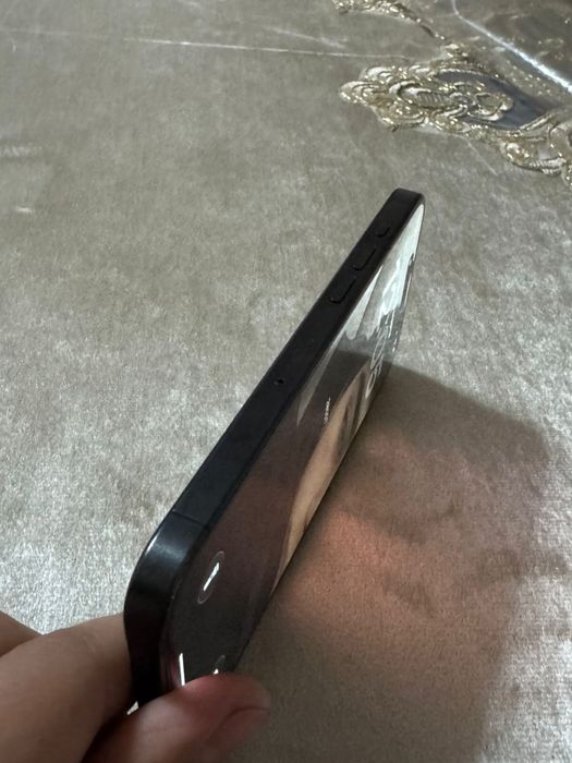 Iphone 15  про в отличном состояние