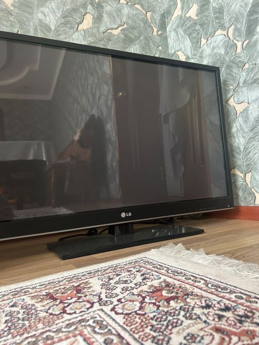 Телевизор LG 40”— в хорошем состоянии