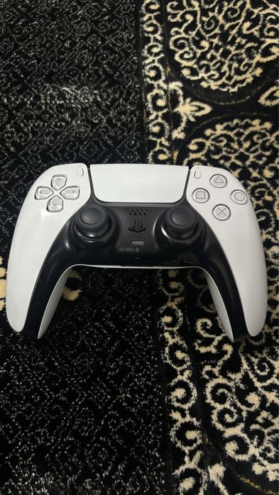 продам dualsense от ps 5/ джойстик/ геймпад