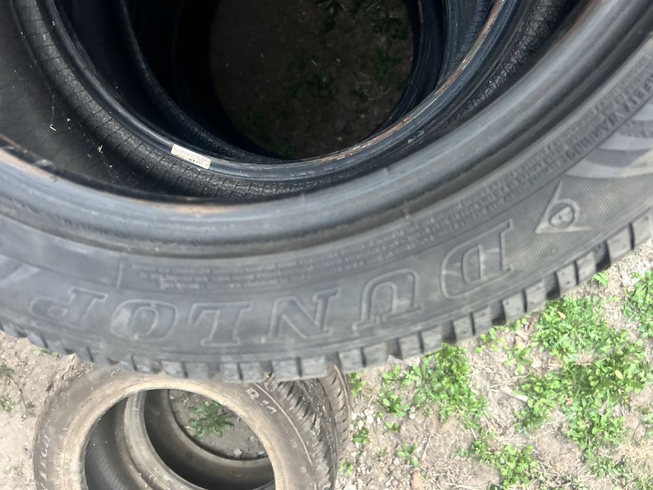 Vând 4 buc. anvelope de iarnă 225/50 R17