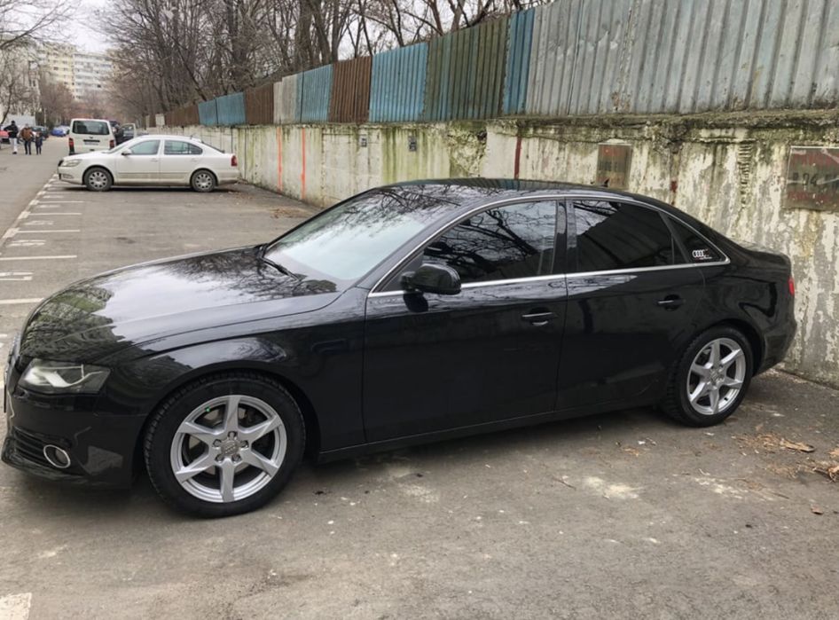 Vand Audi A4 B8 2010