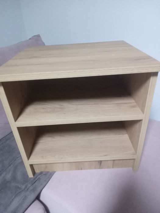 Vând noptieră    aproape nou
