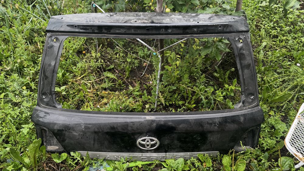 Запчасти на landcruiser 200