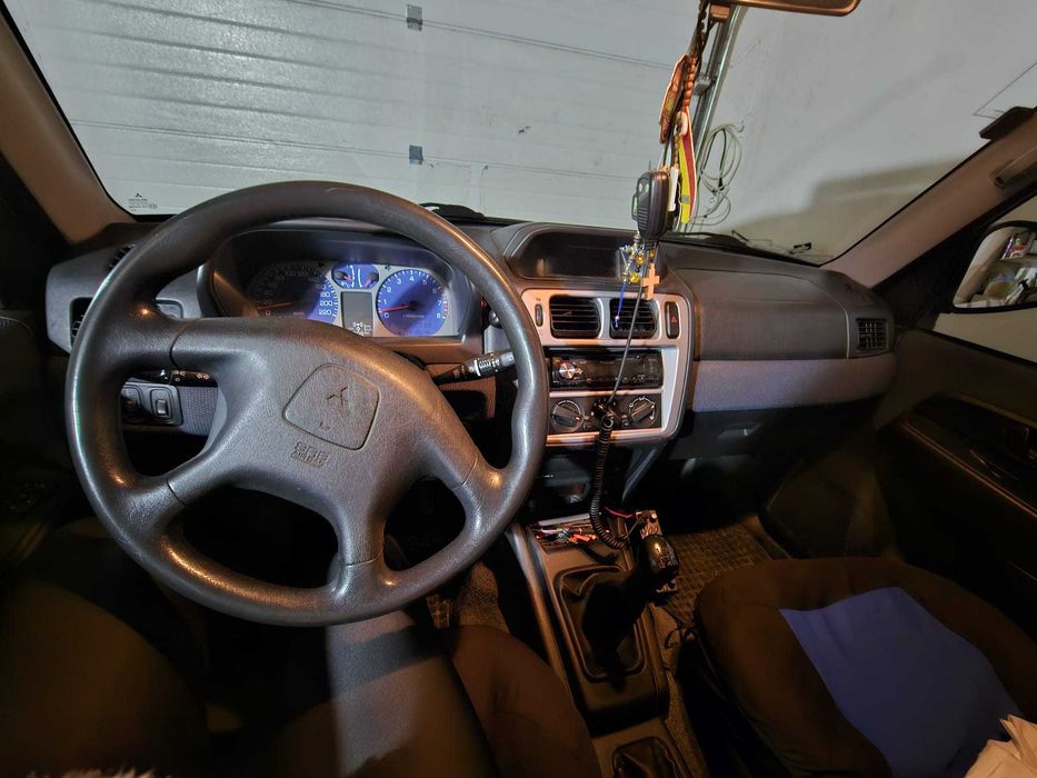 Mitsubishi pajero pinin