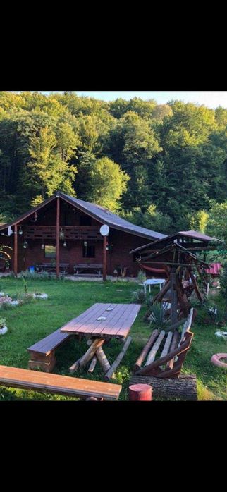 Închiriez Cabană la limita Județului Cluj cu Sălaj  Are 8 dormitoare piscina , minipiscina incalzita totul inclus la pretul de 3000 lei ! 3zile 2 nopt