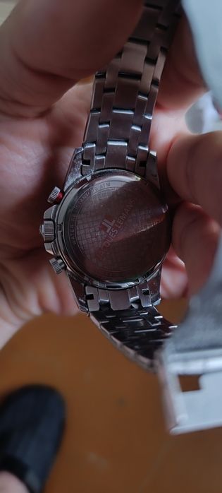 Часы  jacques lemans