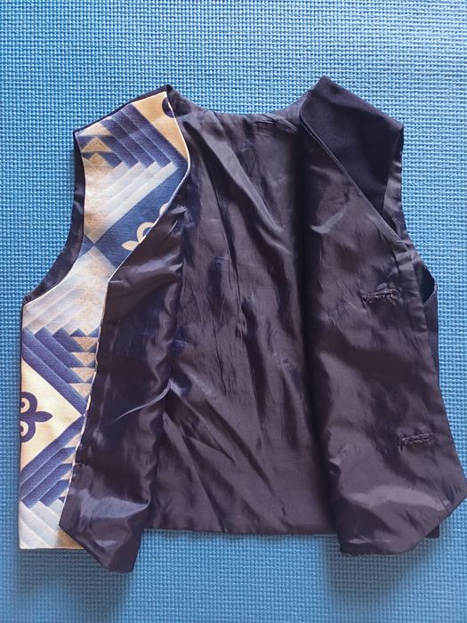 Жилетка сатылады