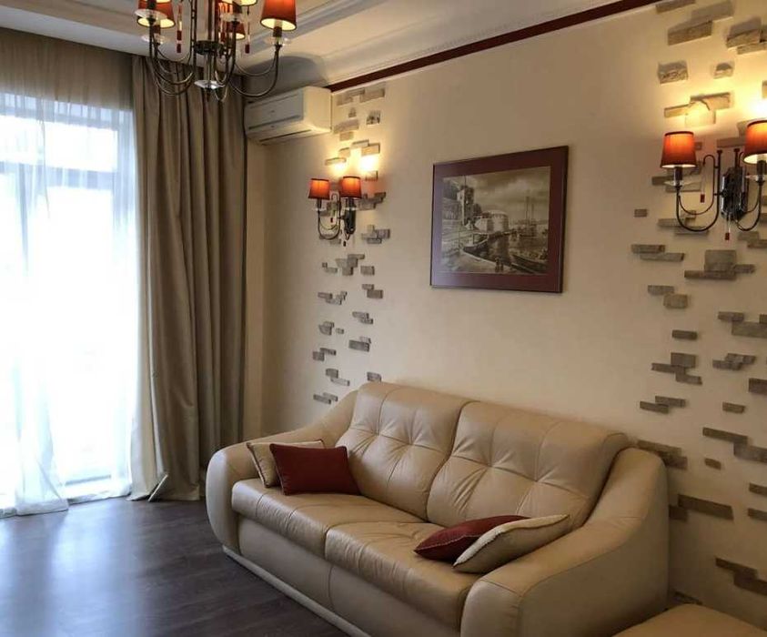 Дава се под наем Двустаен апартамент в Пловдив, Център - 46 кв.м за 137.7 € - Снимка #2