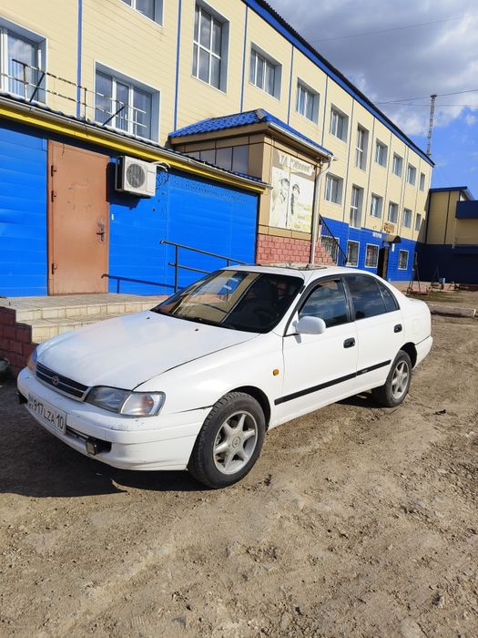 Тайота Карина е сатылады