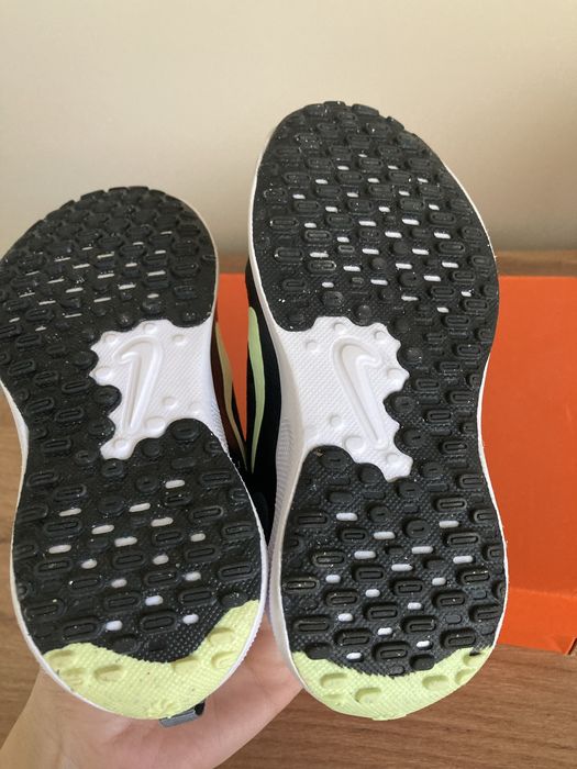 Nike revolution оригинални