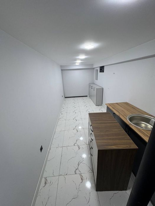 Продается  помещение 60 м2 Госпитальный рынок Мирабад СРОЧНО