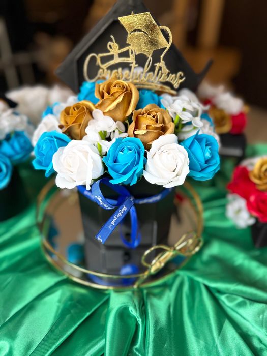 Лукс букети за абитуриенти