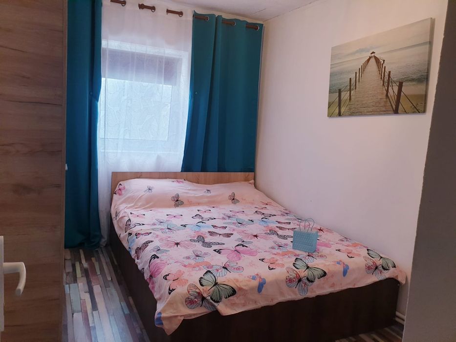 Apartament la curte,  lângă plajă