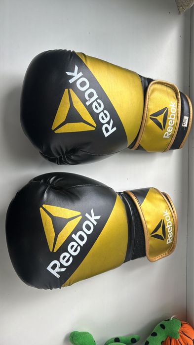 Боксерские перчатки Reebok Boxing Gloves