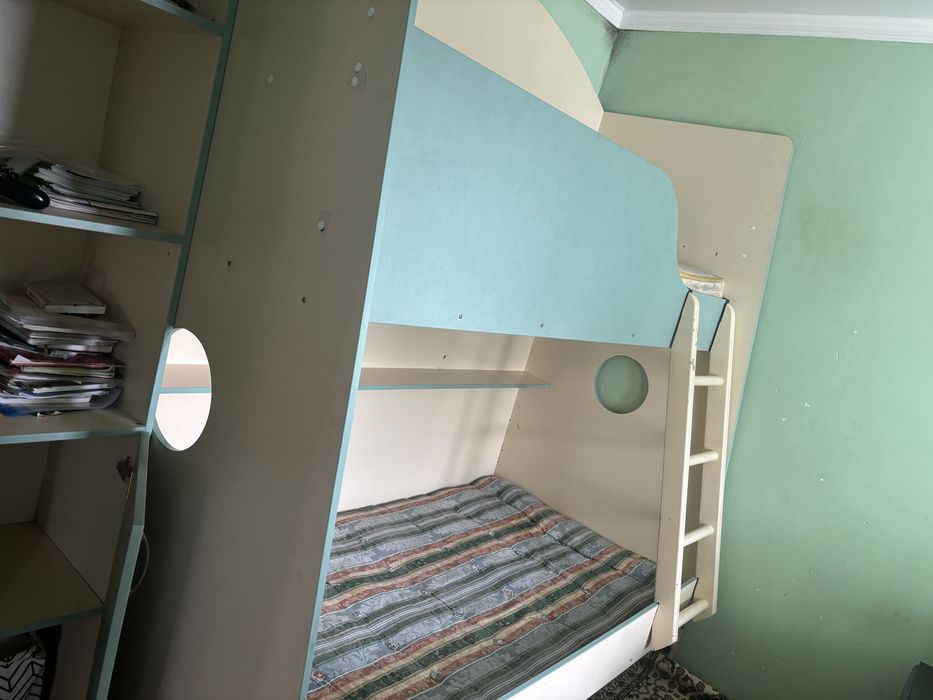 Двухярусный кровать