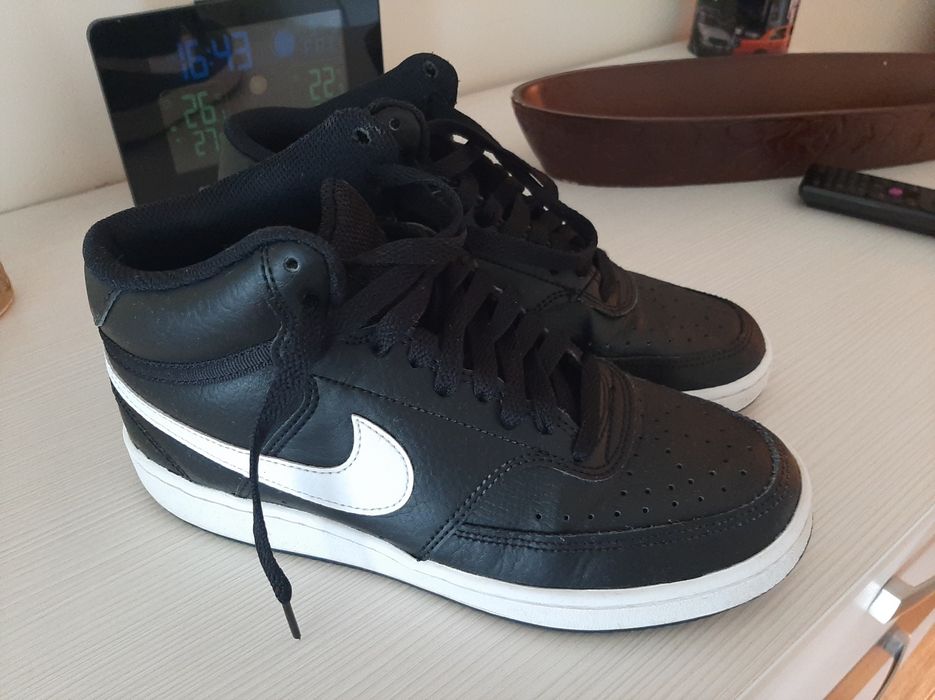 Маратонки Nike номер 38