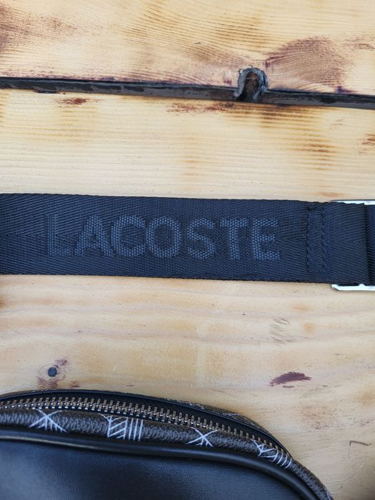 Borsetă Lacoste Neagra