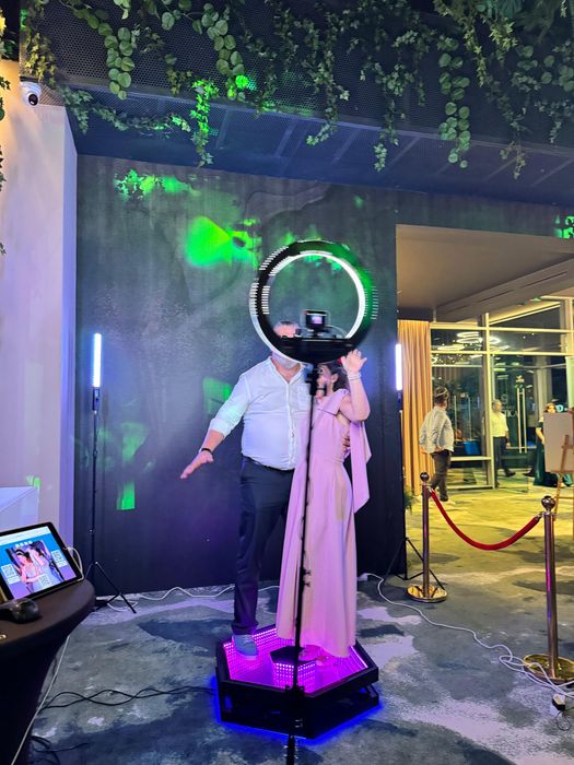 Cabina foto, fum greu, artificii, laser dansul mirilor baloane cu fum