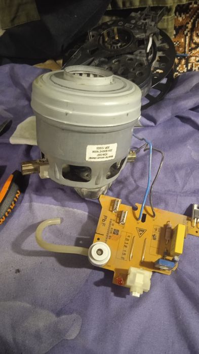 Пылесос на запчасти