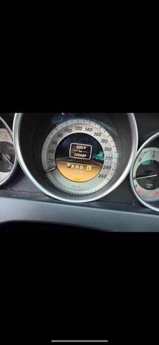 W204 Фейстлиф Километраж Мерцедес Ц класа 2012г