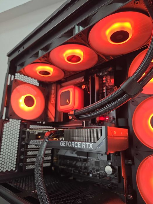 PC Gaming Ryzen 7 9800X3D RTX 5070 32GB RAM