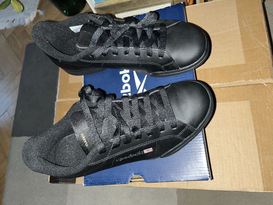 Продавам черен Reebok класик